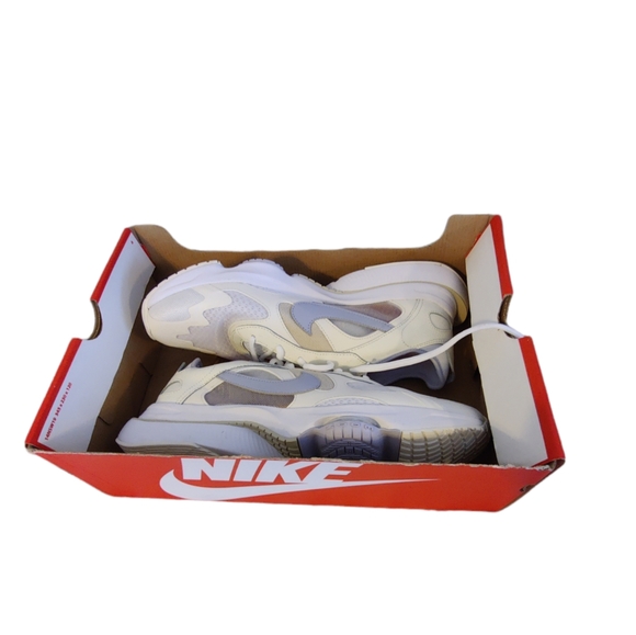 Nike Shoes - Nike Air Zoom Division